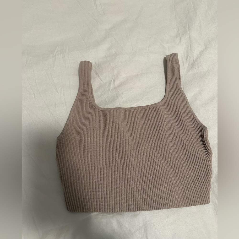 ARITIZIA BABATON sculpt knit tank